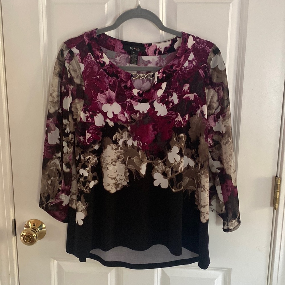 Style & Co PS floral blouse. White, purple, tan, black